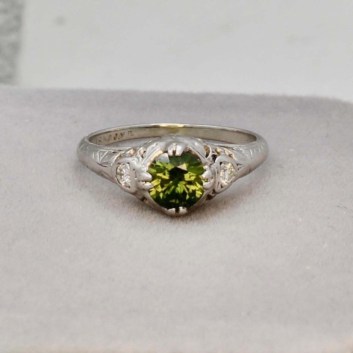 Filigree Green Sapphire and Diamond Ring - 18K White Gold For Sale 1