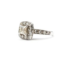 Bague filigrane en or blanc 14k avec princesse et diamant