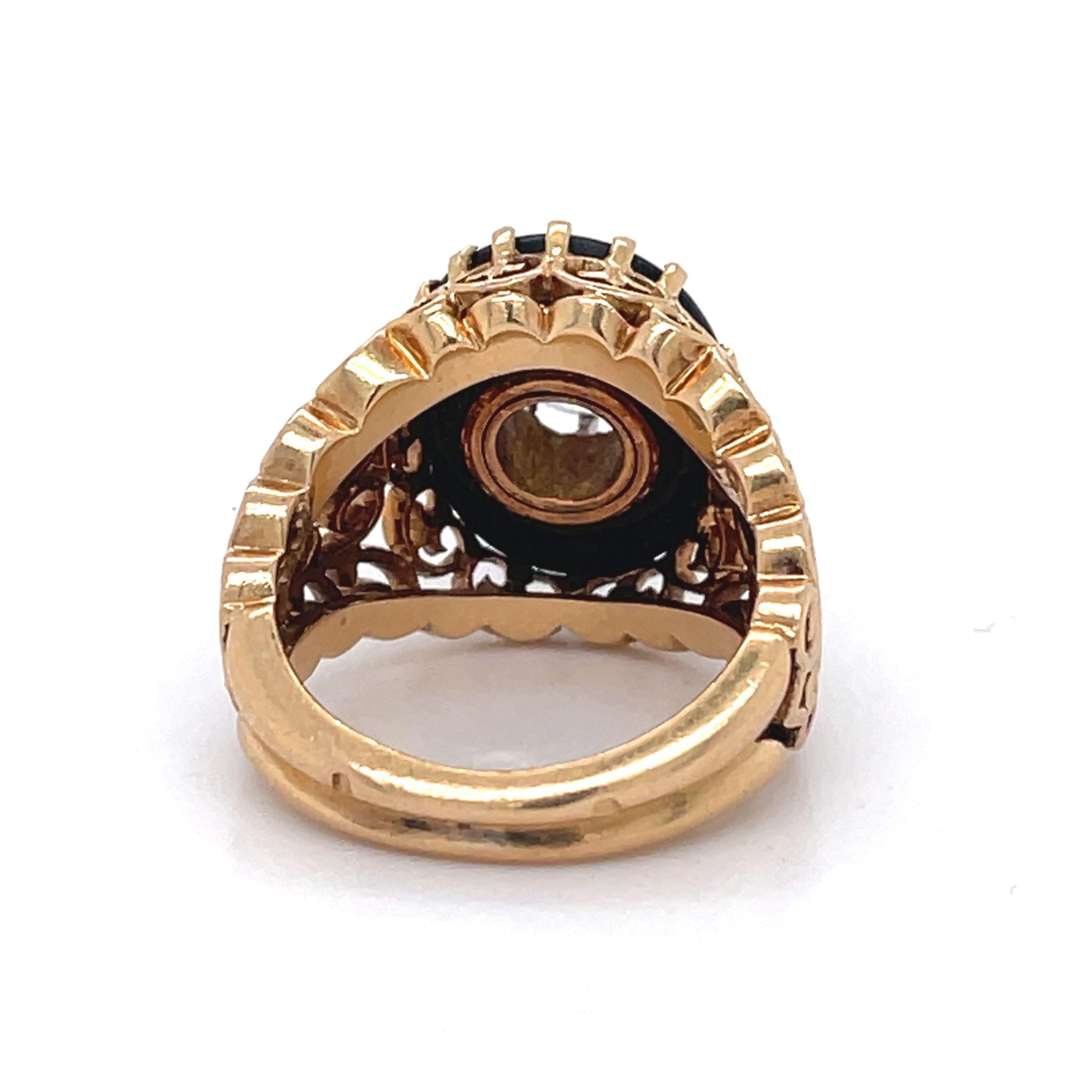 Filigree Ring- Vintage Onyx and Diamond Ring, 1ct Round Diamond, 18k Yellow Gold In Excellent Condition For Sale In Ramat Gan, IL