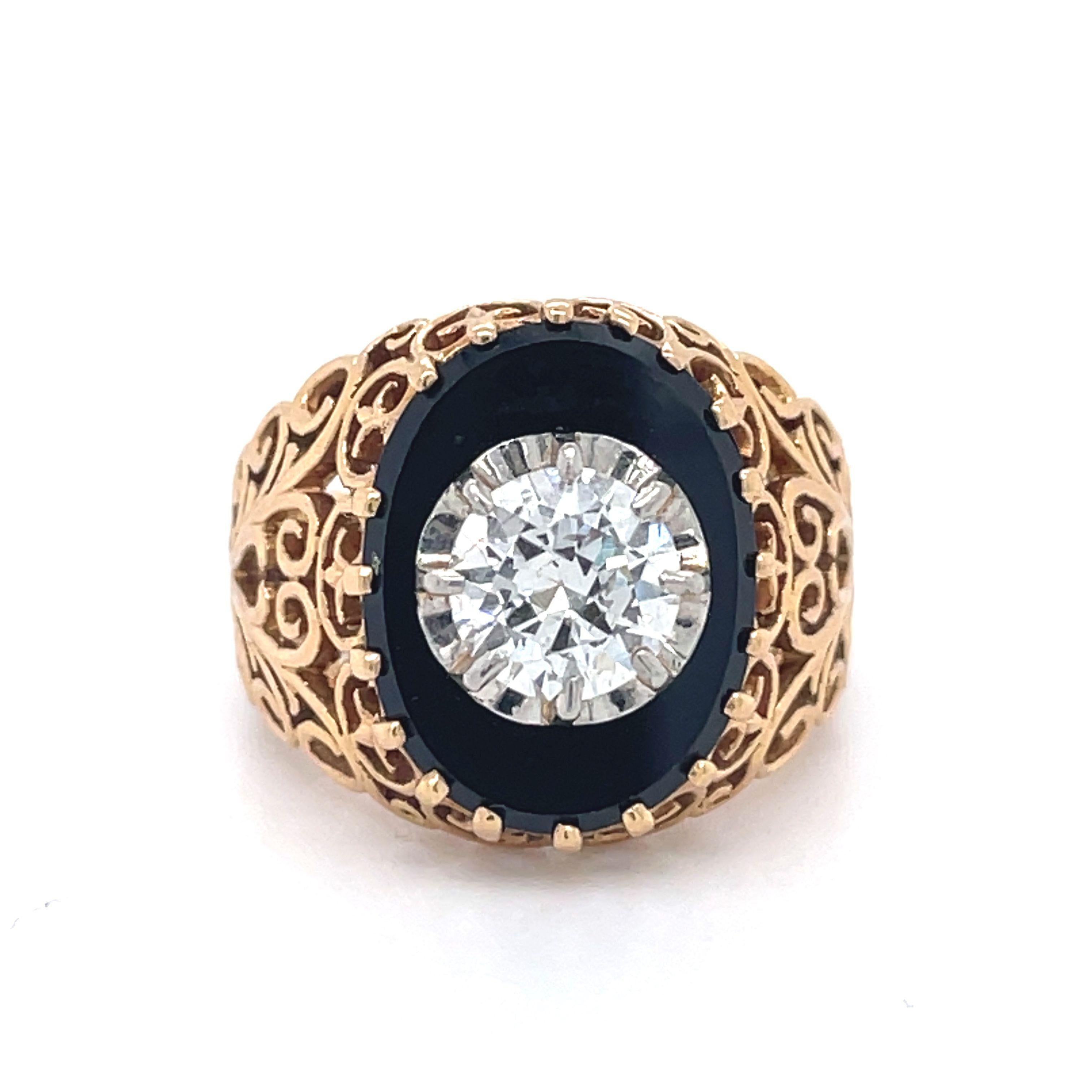 Filigraner Ring – Vintage Onyx und Diamantring, 1 Karat runder Diamant, 18 Karat Gelbgold für Damen oder Herren im Angebot
