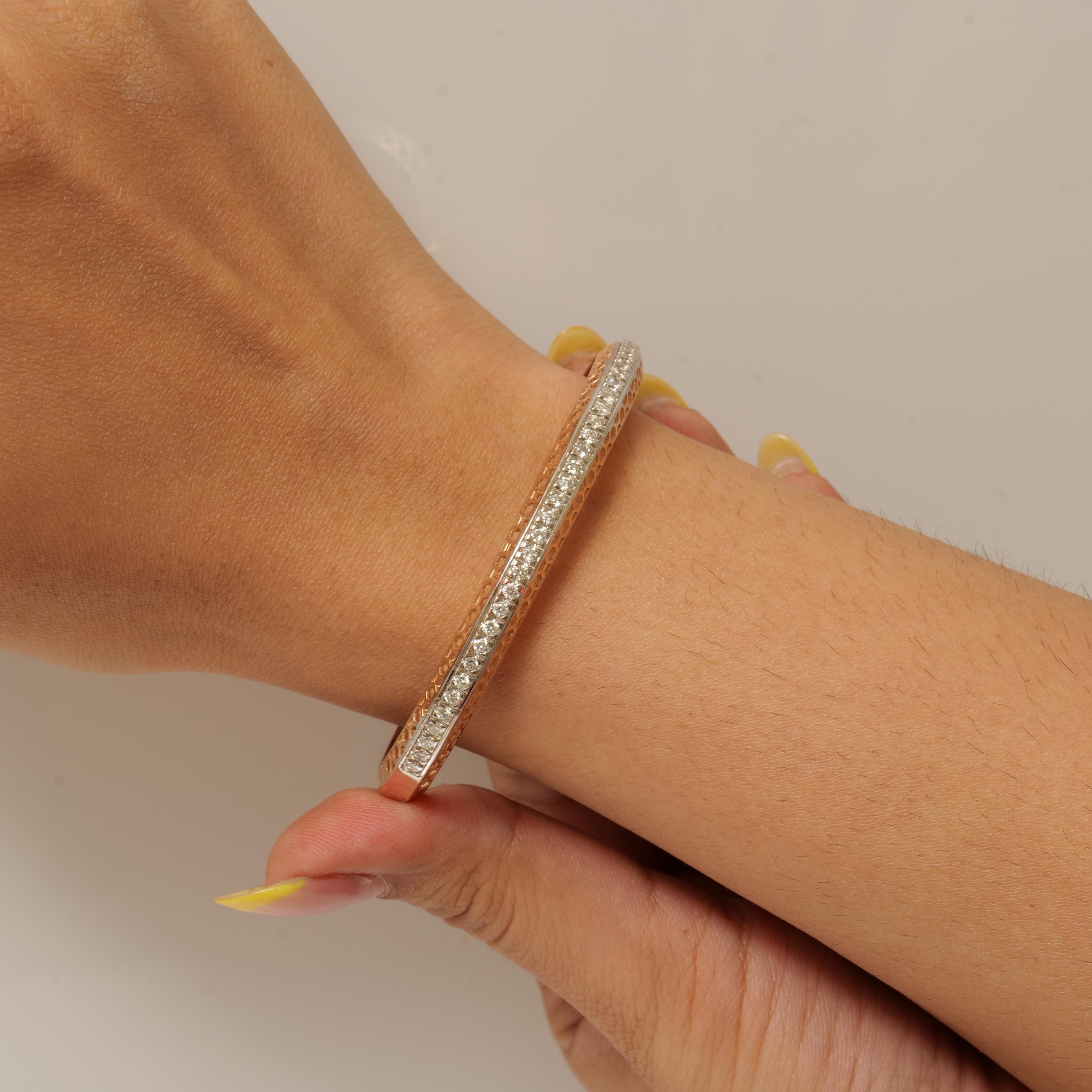 Art Deco Filigree Round Diamond Bangle Bracelet in 14k Solid Gold (Certified) For Sale