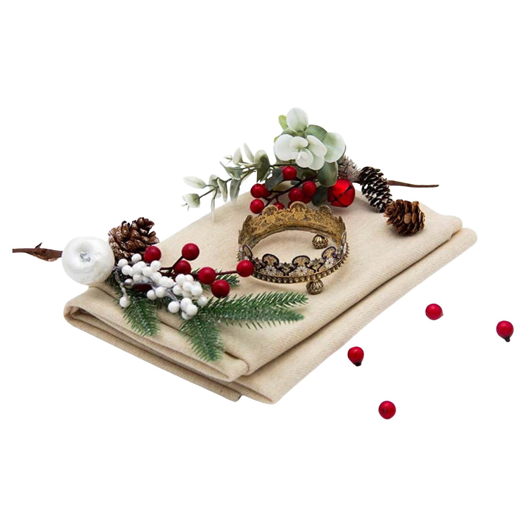 Filigree silver bottle rack with floral motifs 
enamel arches For Sale