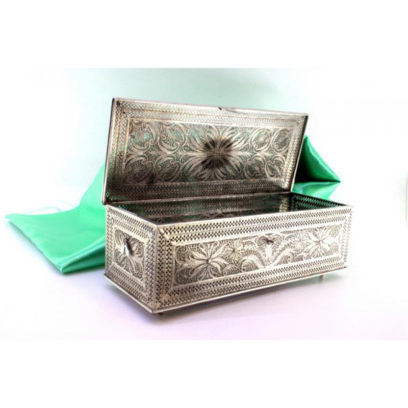 Silver Filigree silver box with applications, monogram lid and four round feet For Sale