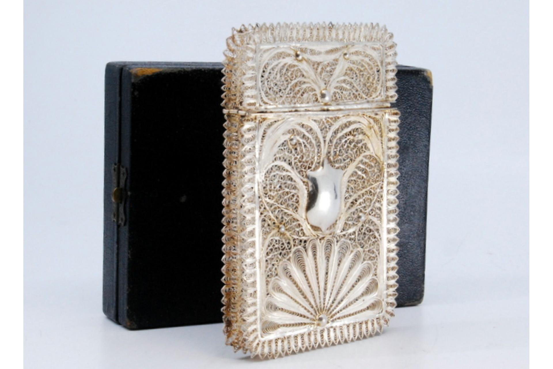 19th Century Filigree silver card case with a central monogram card and hinged lid For Sale