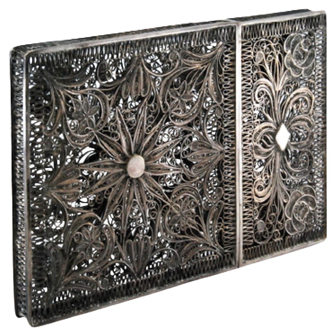 Filigree silver cartoneira with removable lid