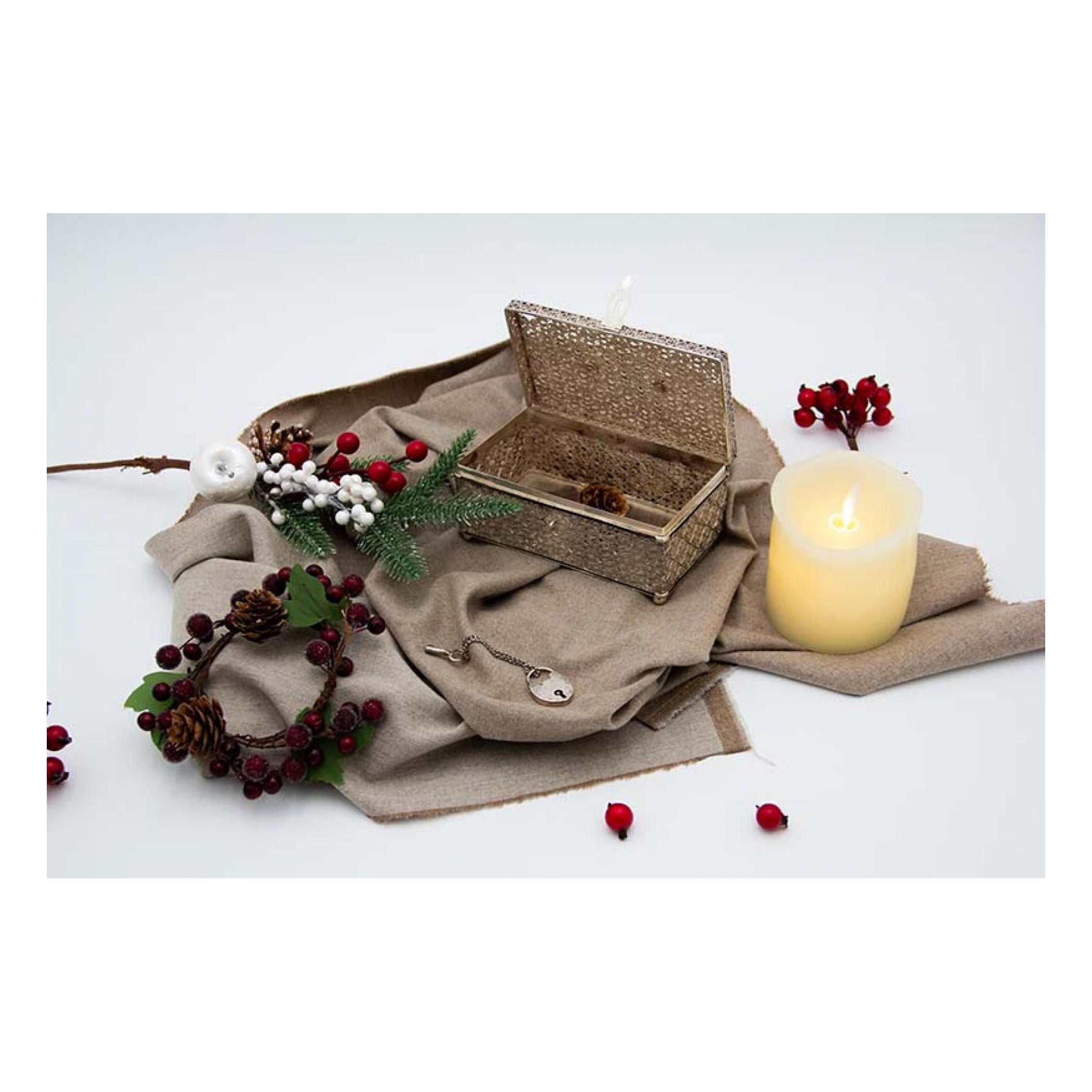 Filigree silver jewelry box with padlock and security key