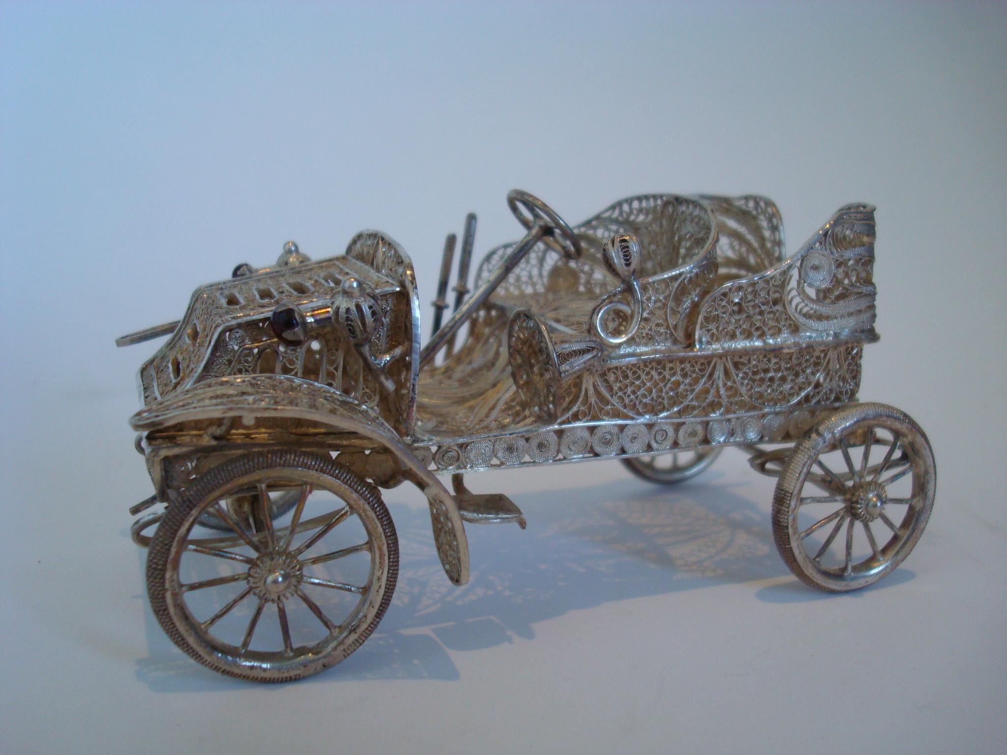 silver model car