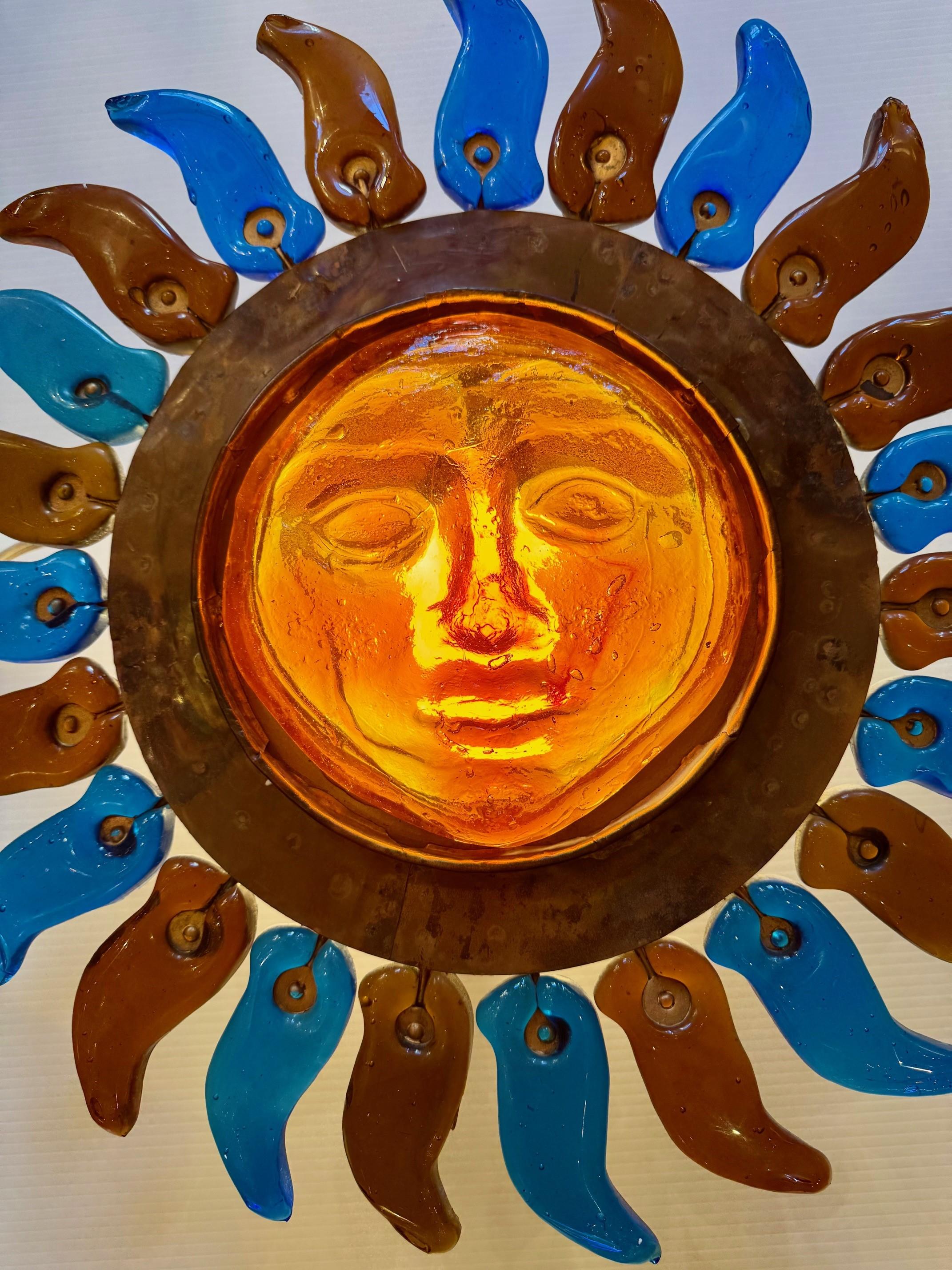Aplique de Pared Filipe Delfinger Sunburst en Bueno estado para la venta en Montreal, QC
