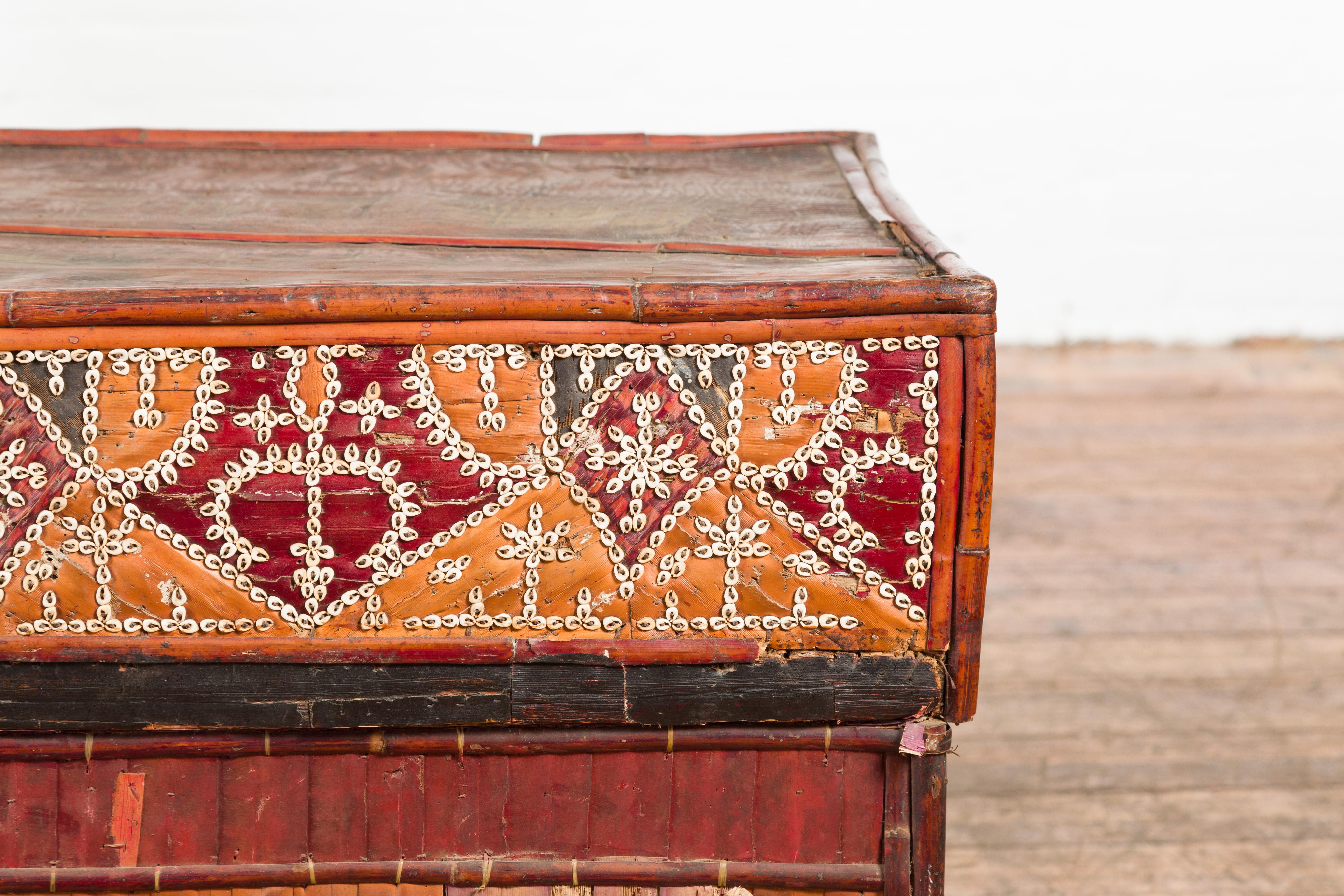 Filipino Tobacco Leaf Grain Basket with Polychrome Décor and Shell Motifs In Good Condition In Yonkers, NY