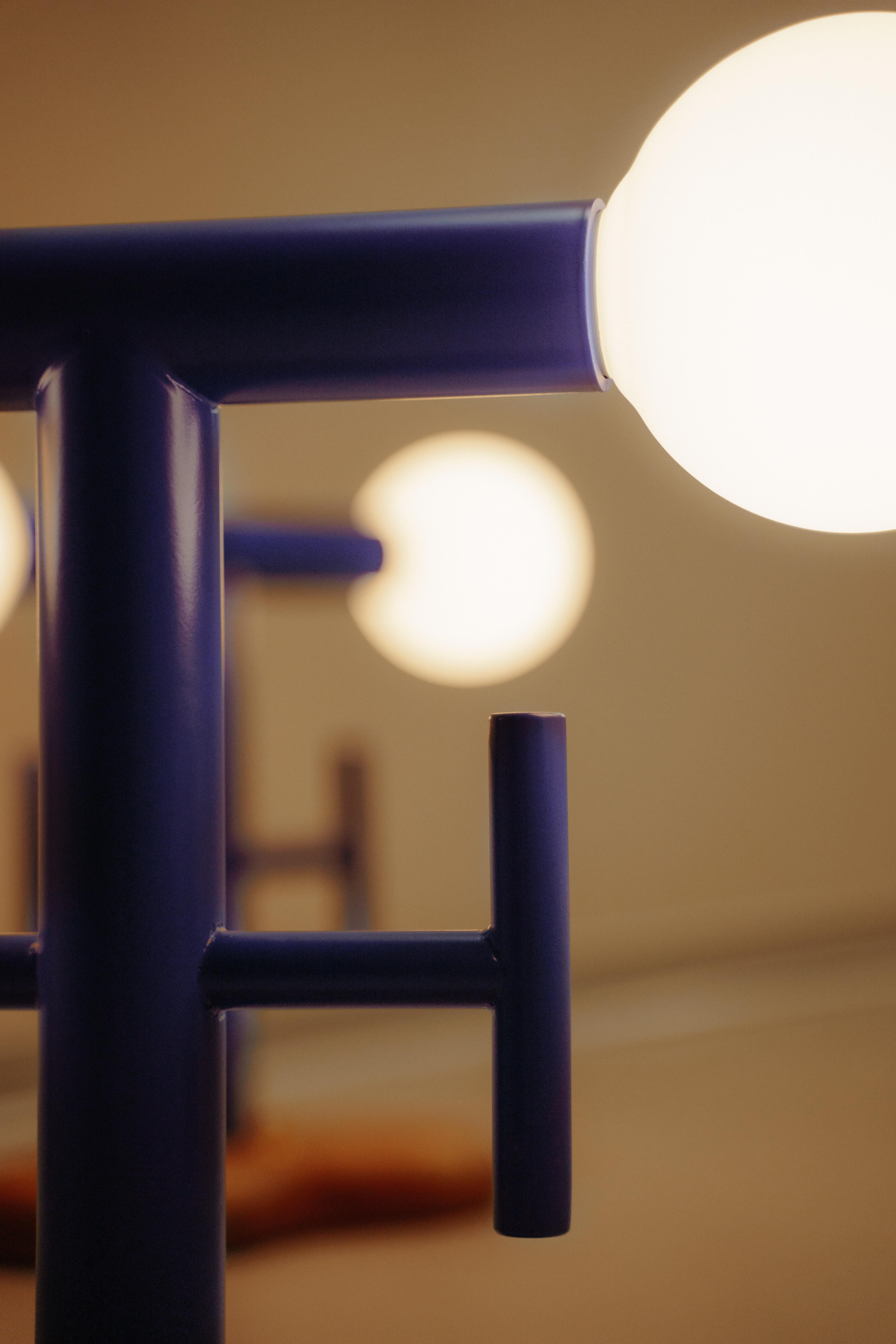 Autre Lampe de table de chevet en orme espagnol massif Fillete de Marco Calhau en vente