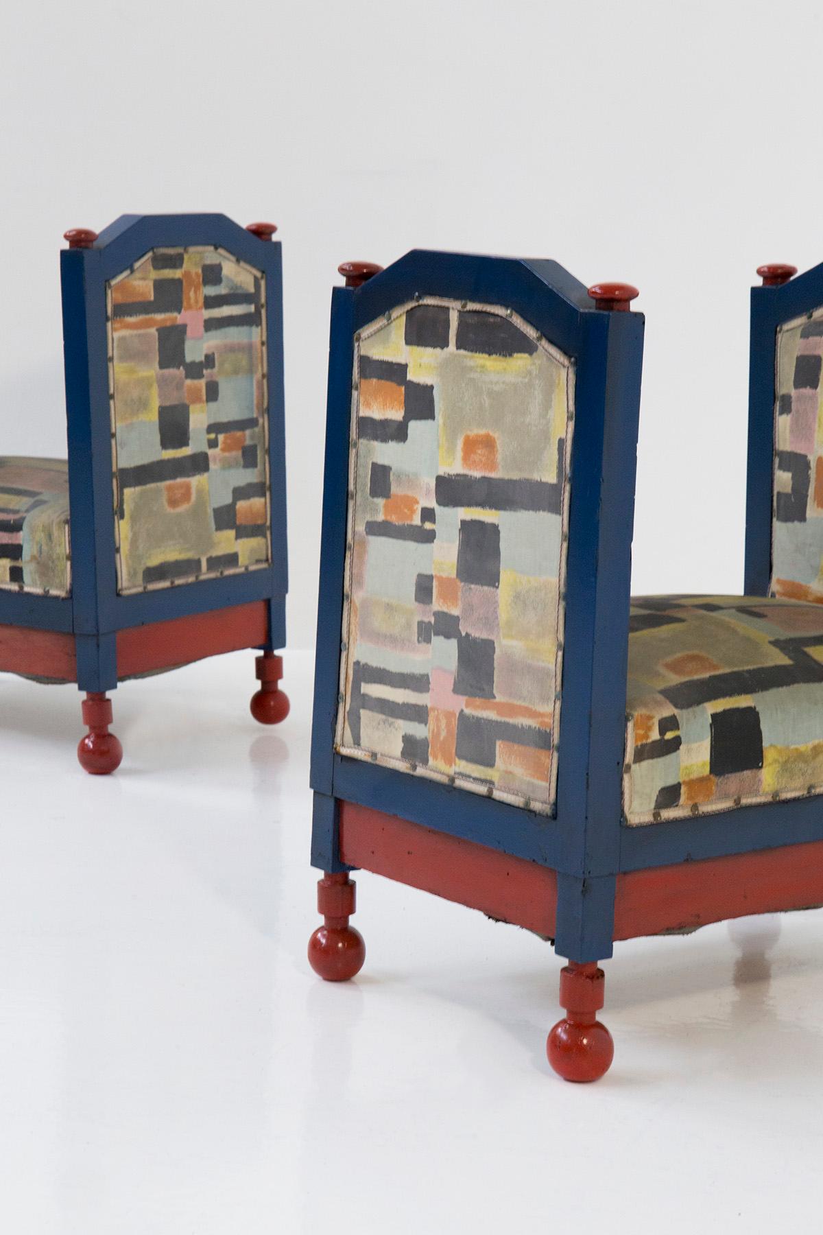Fillìa Luigi Colombo Attr. Raro par de taburetes futuristas azul y rojo principios del siglo XX en venta