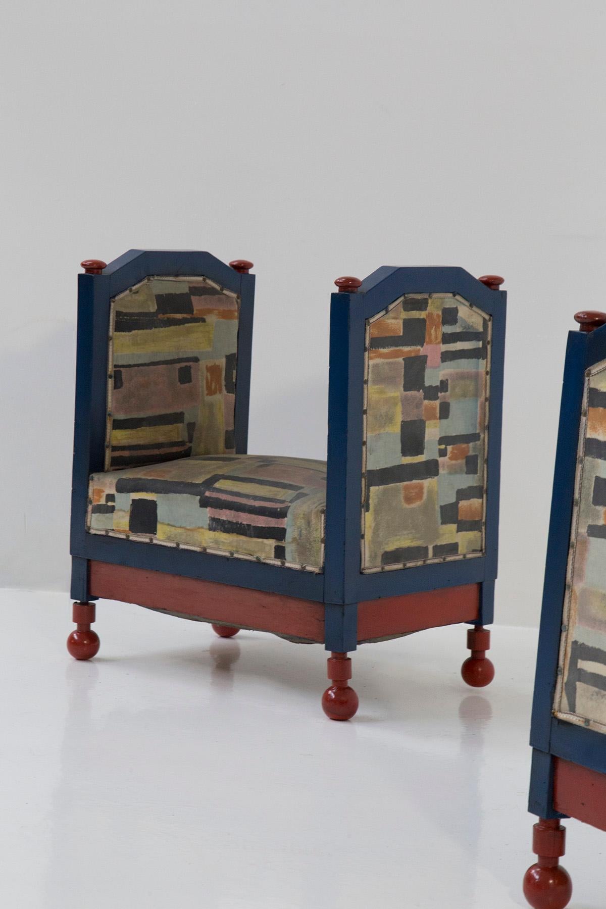 Fillìa Luigi Colombo Attr. Raro par de taburetes futuristas azul y rojo Tela en venta