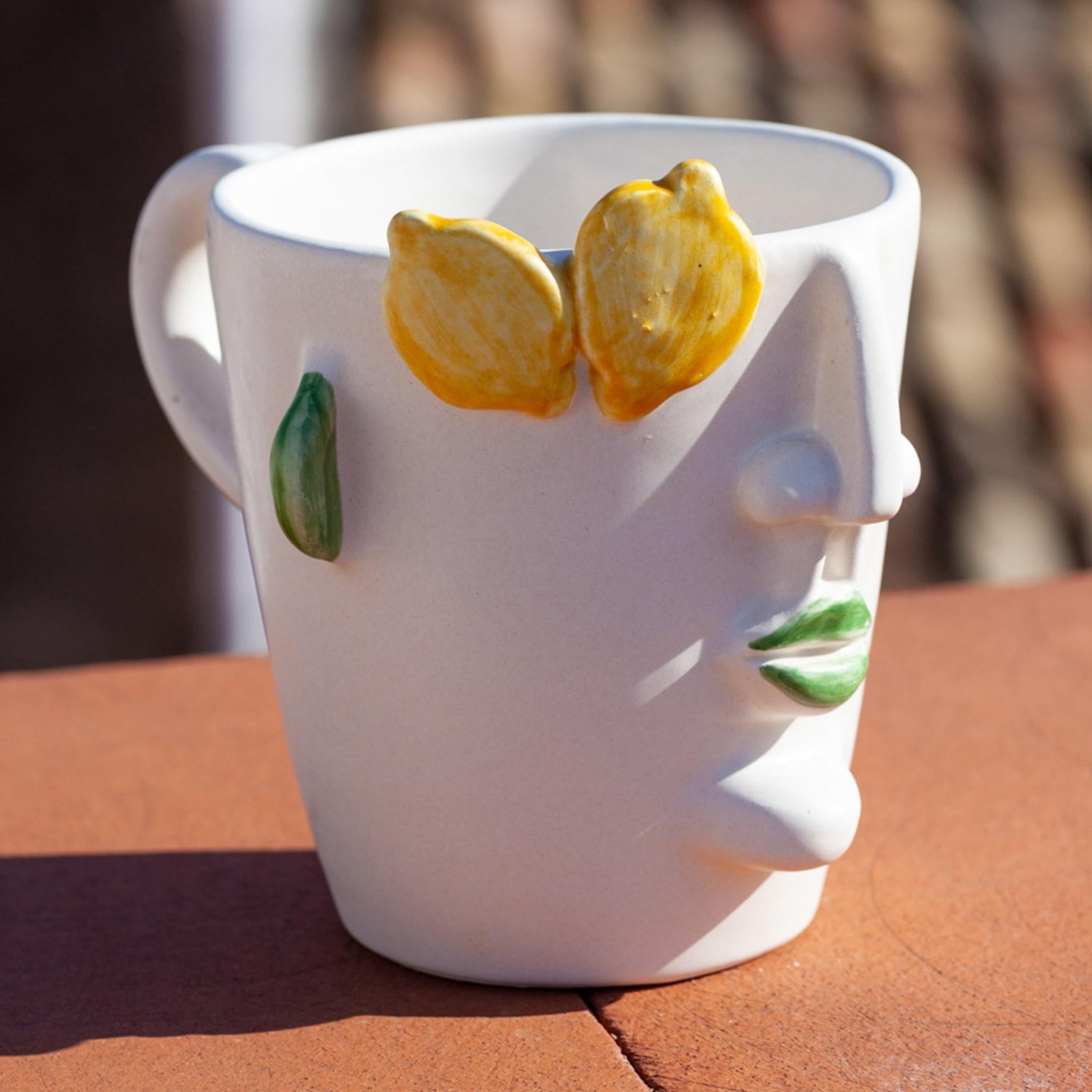 Filomena Street Vendor of Lemons Set of 3 Mugs In New Condition For Sale In Milan, IT