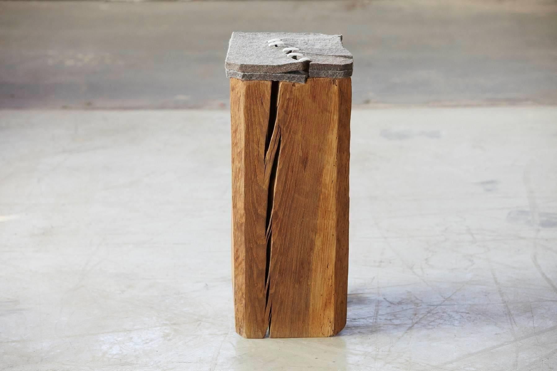 Filz - Stool by Hanni Dietrich - Carved Oak with Felt and Glass In New Condition For Sale In Aramits, Nouvelle-Aquitaine