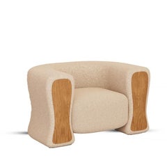 FIN Chair – Sculptural Comfort Meets Natural Grain