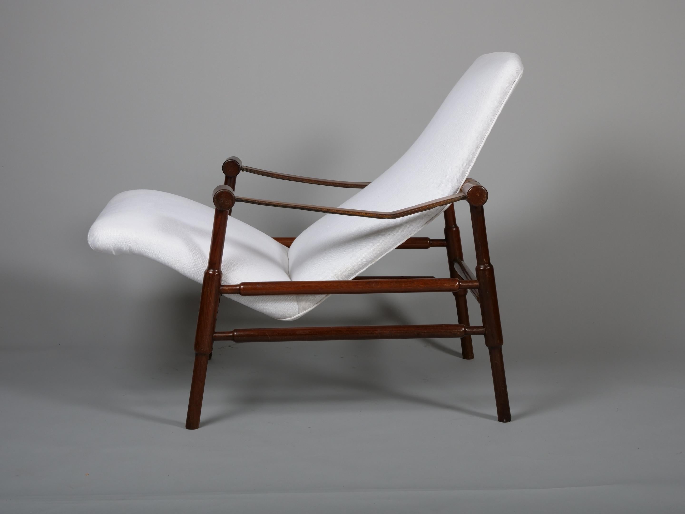 Fin Juhl-Sessel im Stil von Juhl, verstellbarer Sitz (Leder) im Angebot