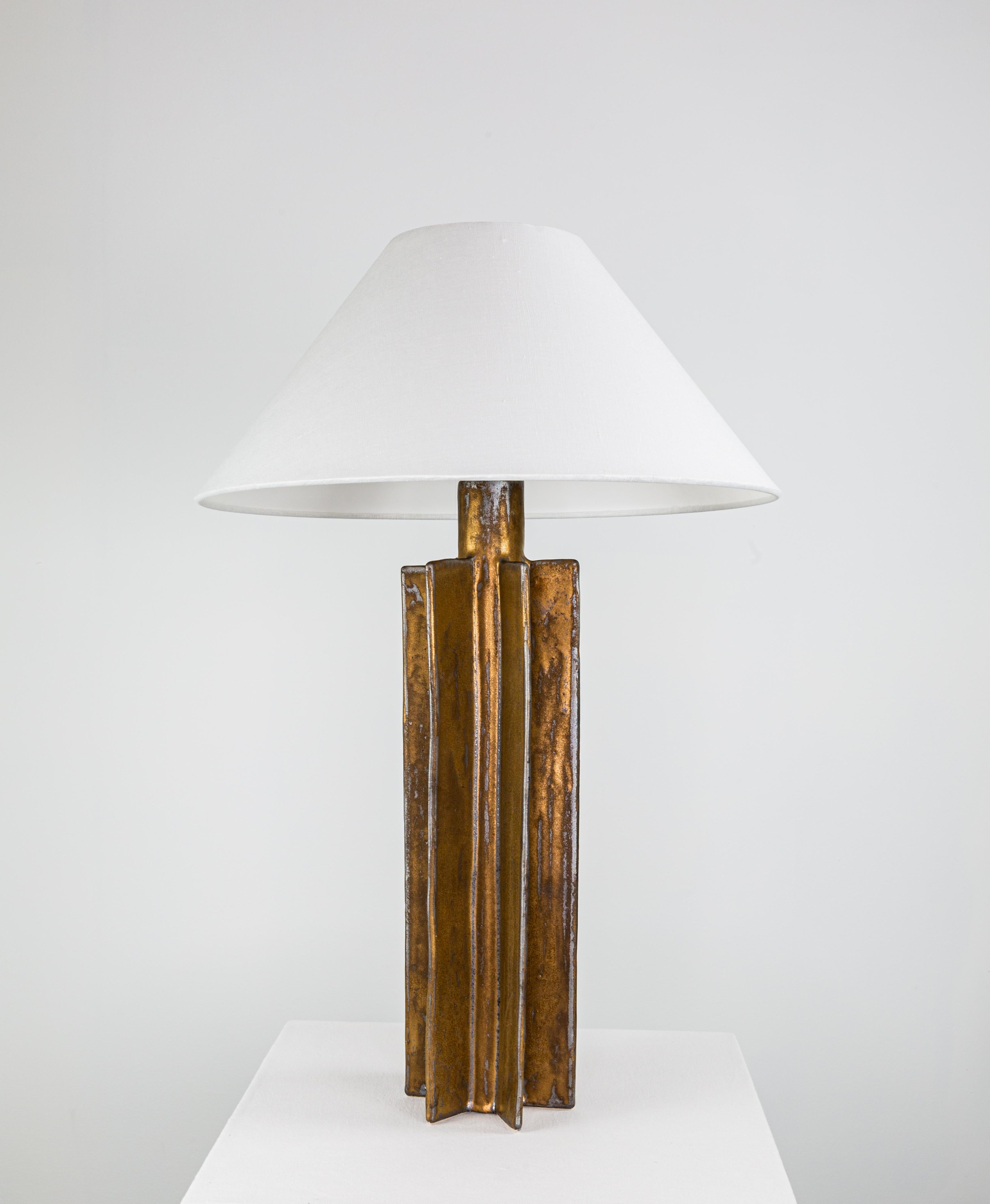 Modern FIN Shade Table Lamp, Gold Glaze Finish, hanbuilt ceramic lamp by Kalin Asenov For Sale