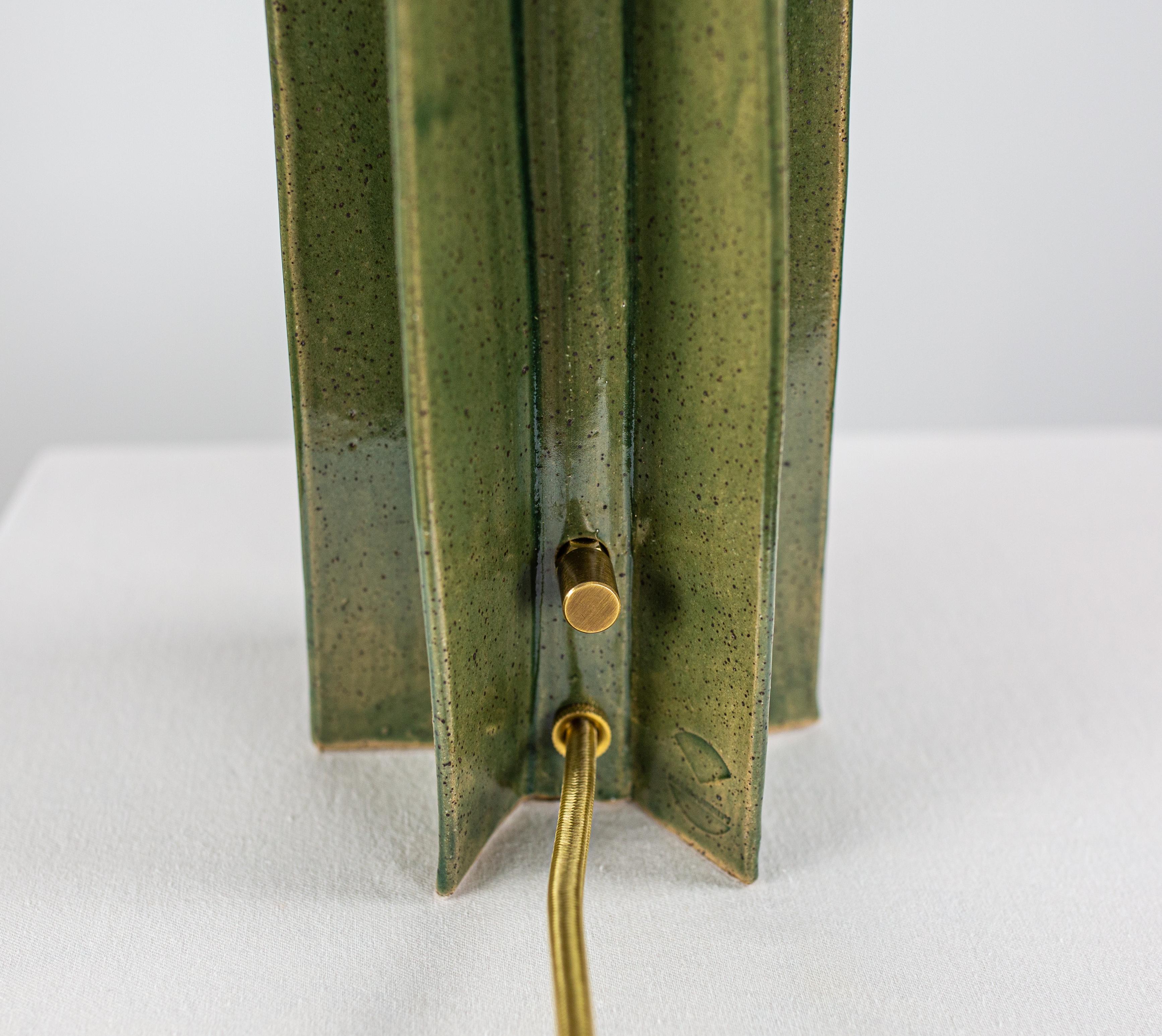 Hand-Carved FIN Shade Table Lamp, Green Glaze Finish, hanbuilt ceramic lamp by Kalin Asenov For Sale