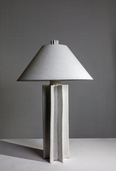 FIN Shade Tischlampe, weiße Craquelé-Glasur, handgefertigte Keramiklampe