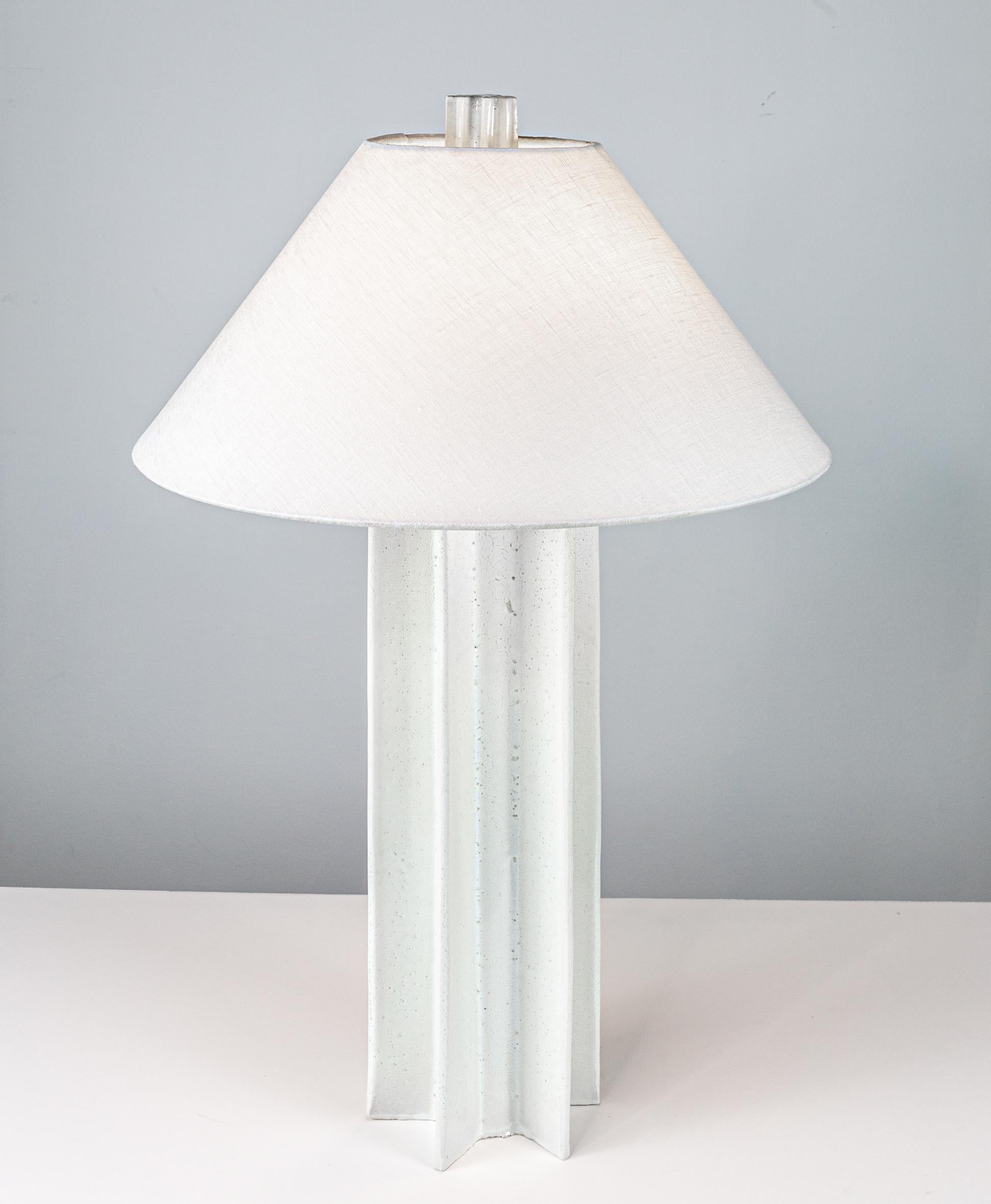 American FIN Shade Table Lamp, white glaze blue undertones, ceramic lamp by Kalin Asenov For Sale