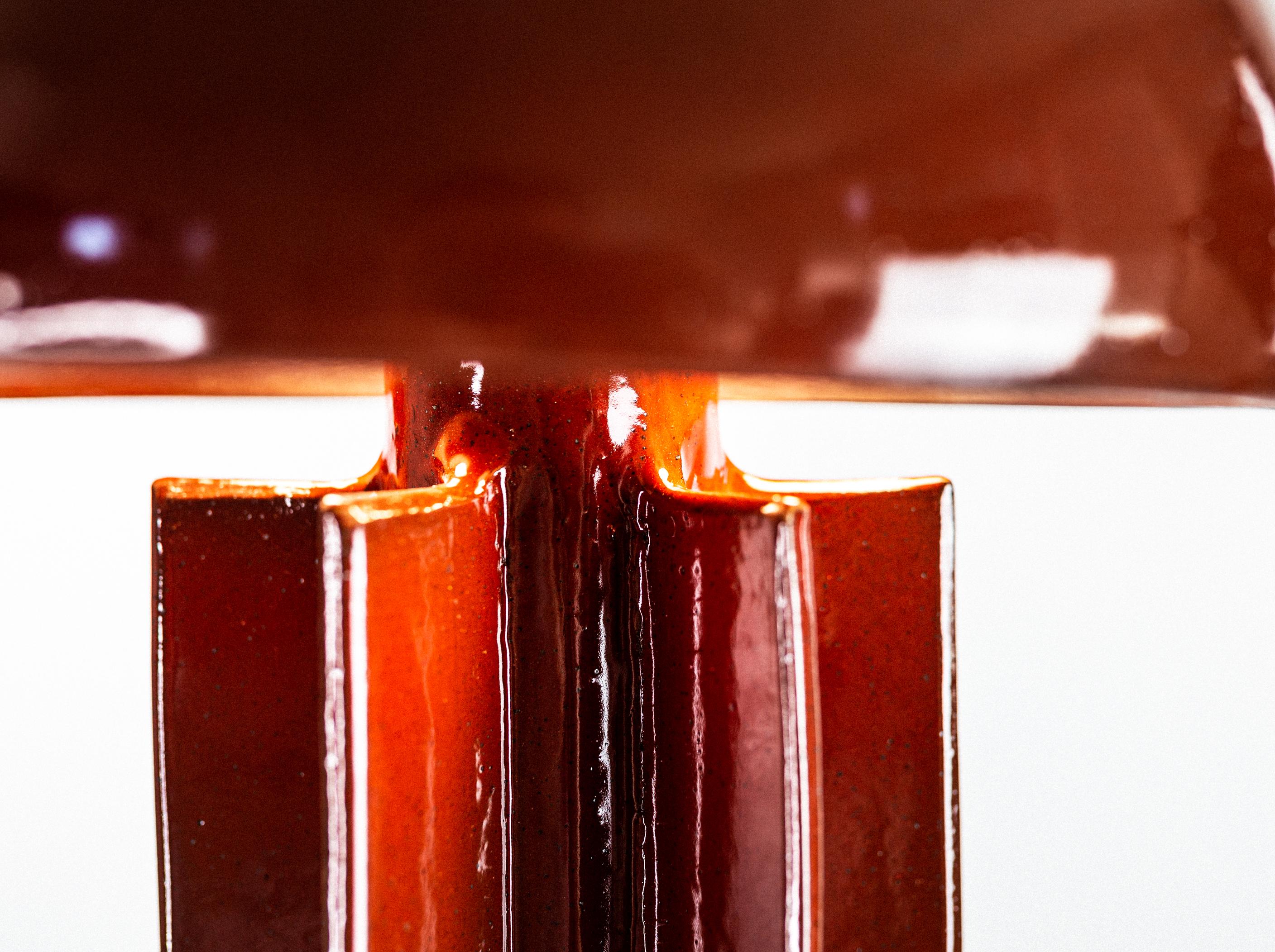 Lampe de table FIN, Oxblood Lustre, lampe dôme en céramique fabriquée à la main par Kalin Asenov en vente 2