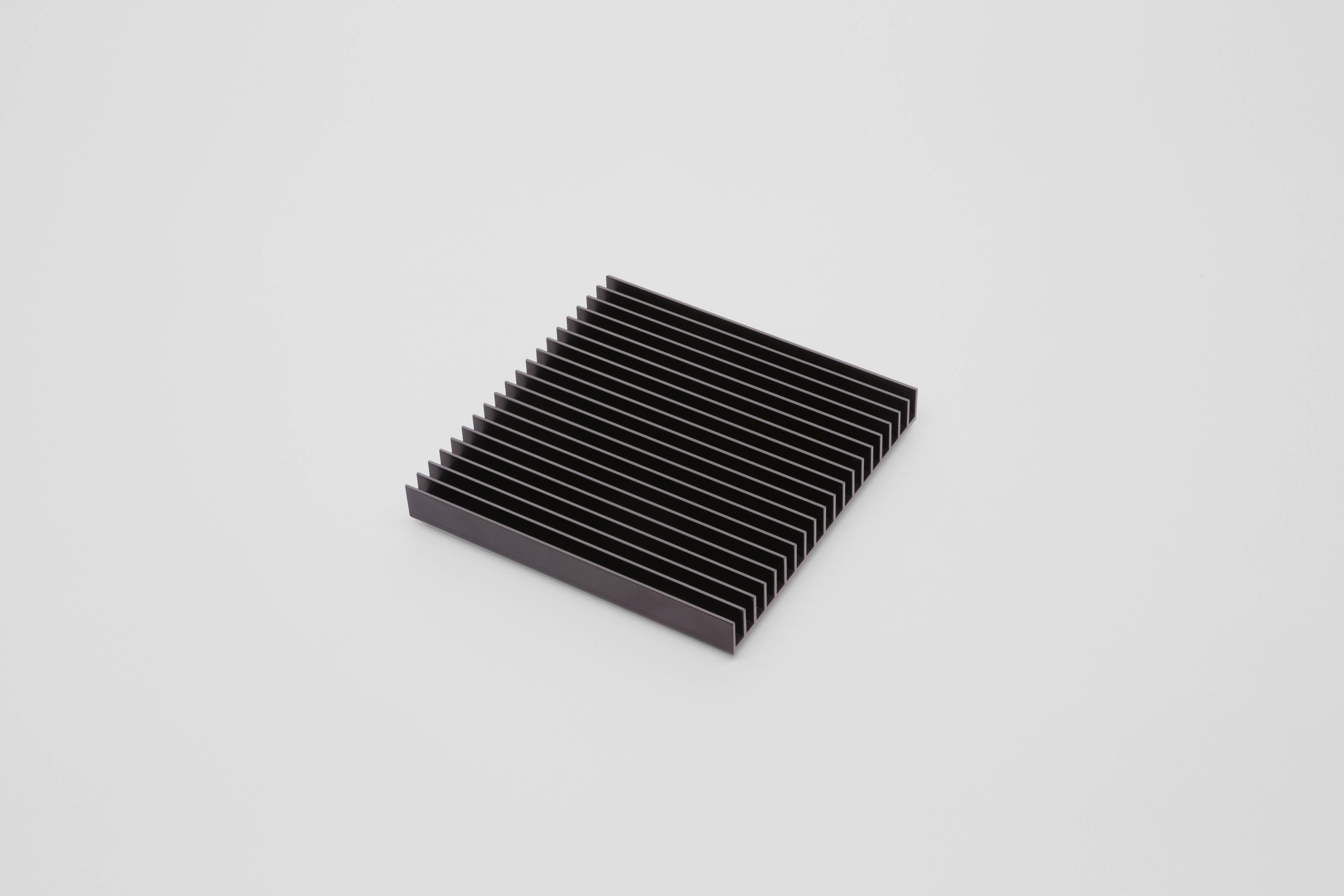 Modern Fin Trivet from Souda, Black, in Stock For Sale