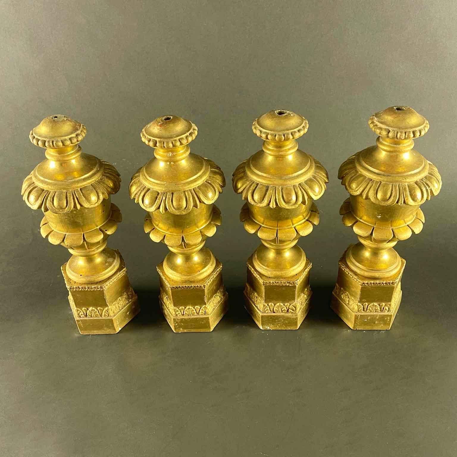 Hand-Carved Gilded Italian Carved Wood finials 1800 Set of Four Lamp Bases For Sale
