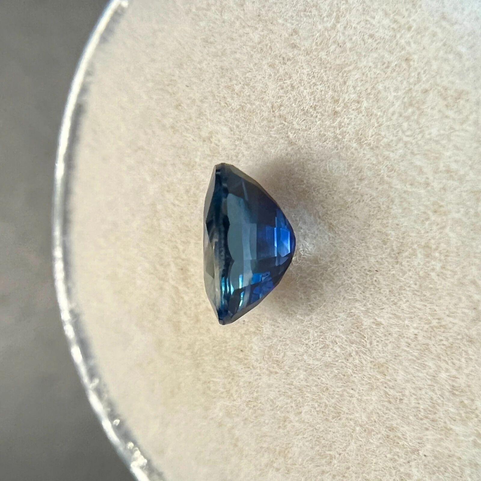 Fine 1.05ct Vivid Blue Oval Cut Sapphire Rare Thai Gemstone VVS For Sale 2