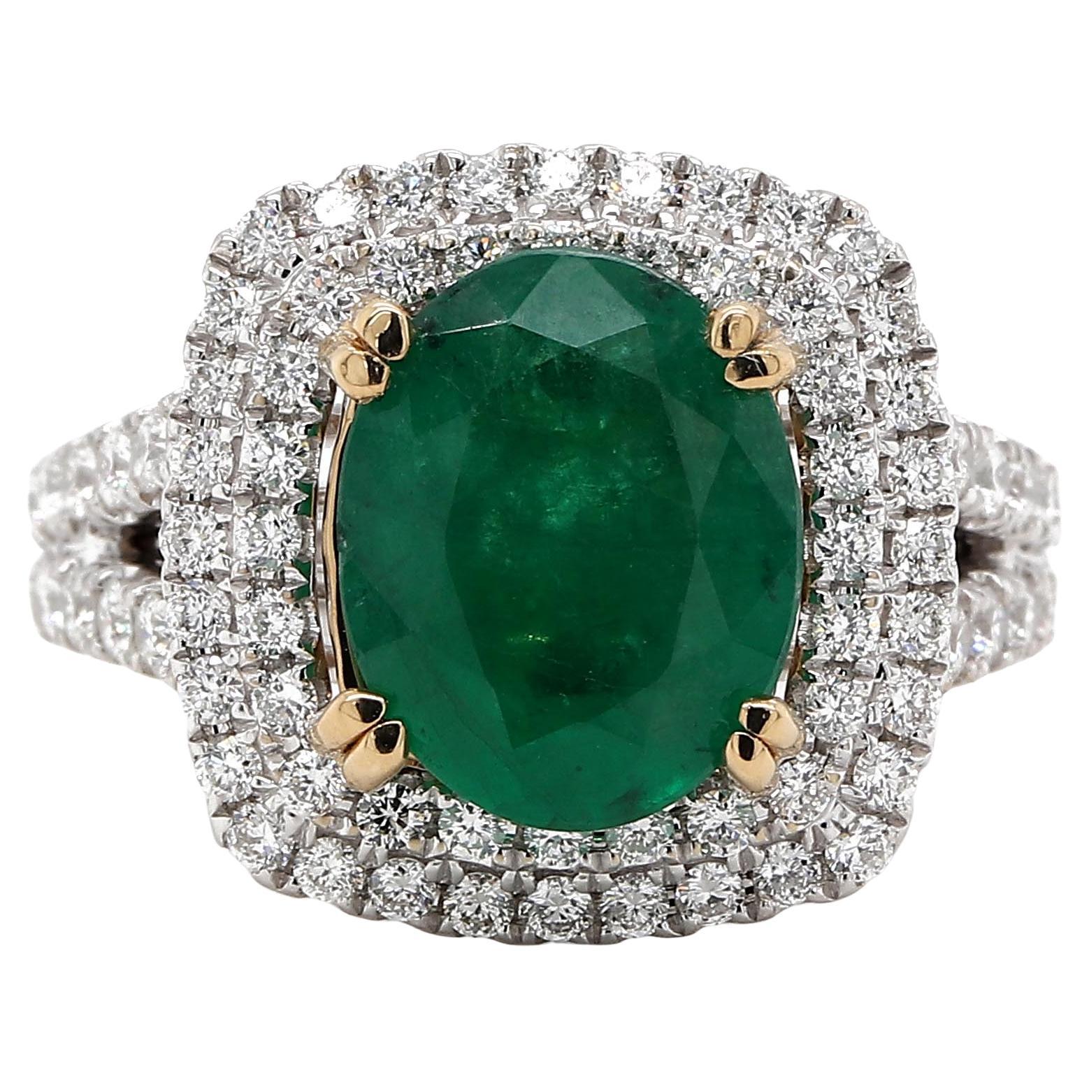 Fine 1.06 Carat Emerald Ring in 18k 2 Tone Gold For Sale