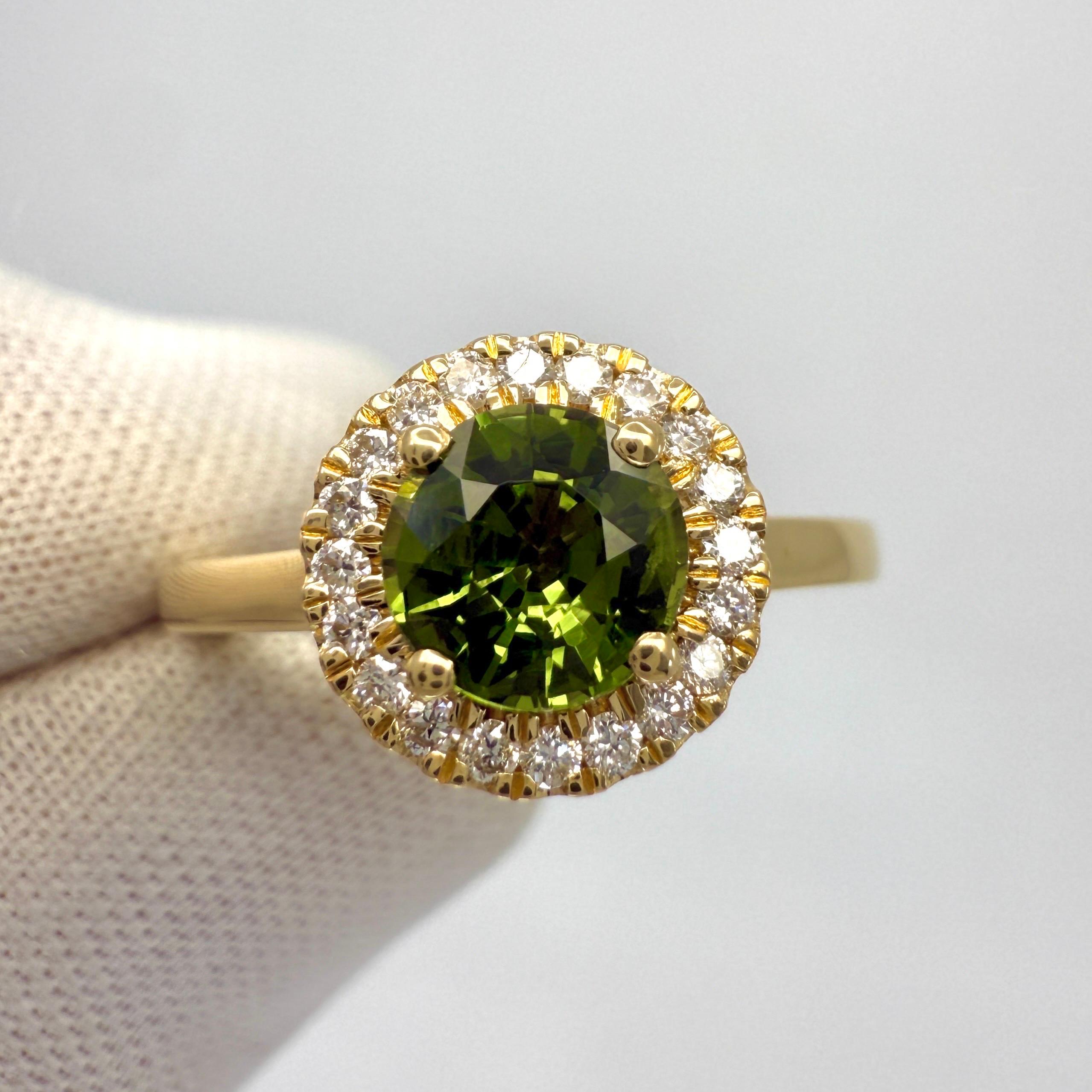 Feiner 1,25ct Rundschliff Lebendiger Grüner Saphir & Diamant 18k Gelbgold Halo Ring im Angebot 5