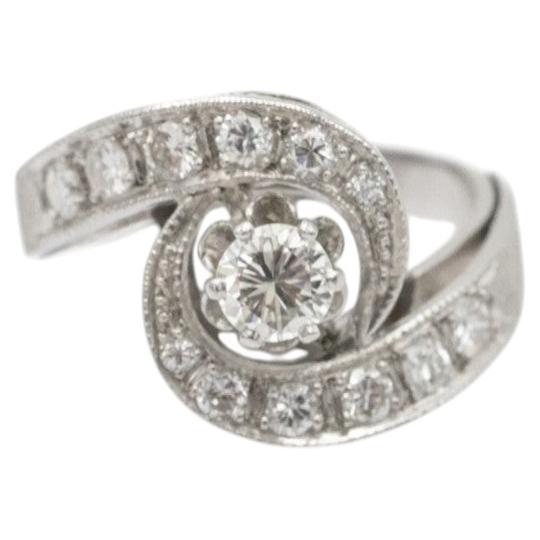 Raffinato anello in oro bianco 14 carati con diamanti a taglio brillante da 0,65 ct.