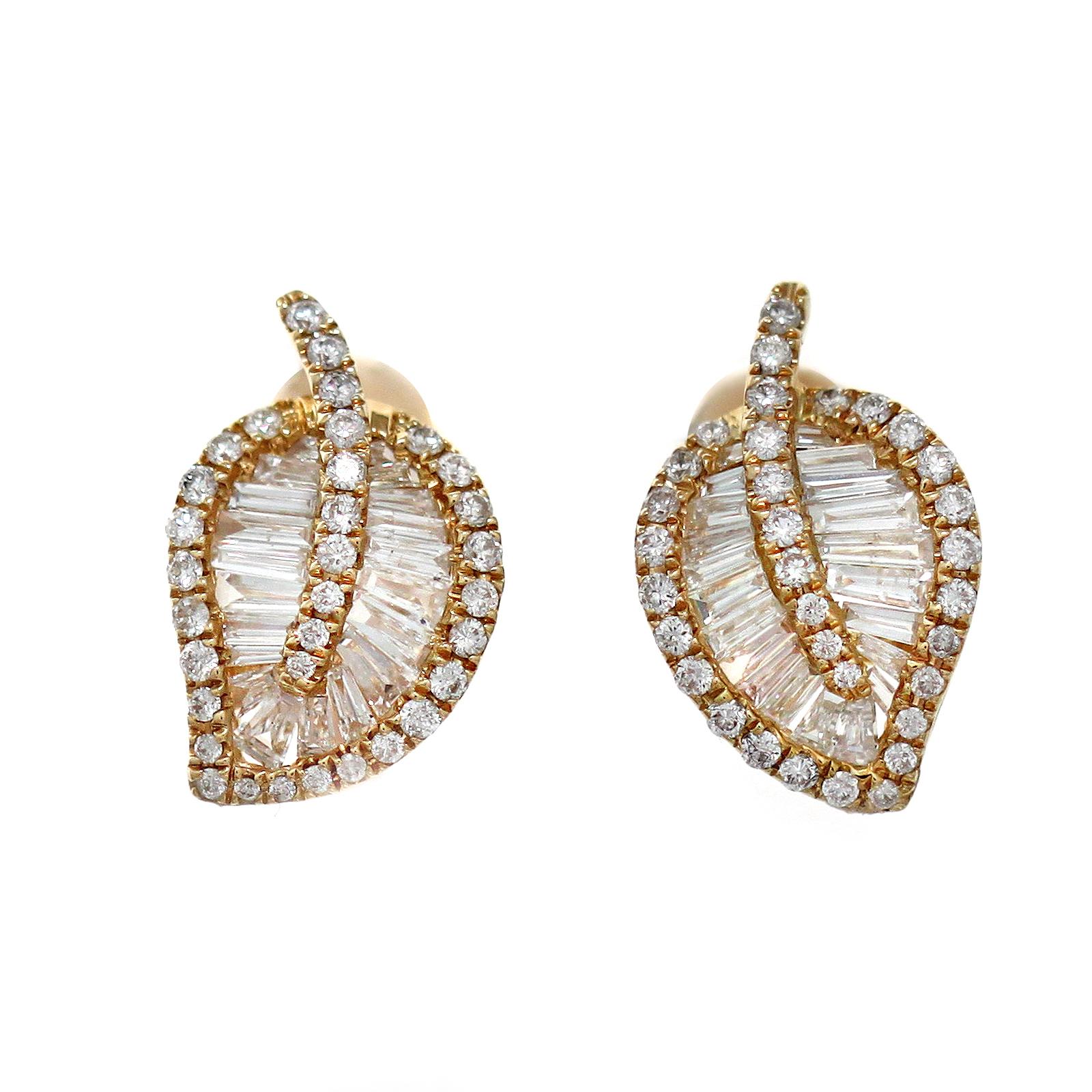 Boucles d'oreilles en forme de feuille en or jaune 14 carats avec diamants naturels de 0,92 carat Excellent état - En vente à Los Angeles, CA