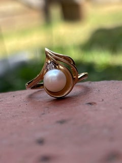 Fine 14K Yellow Gold 6.5MM Fresh Water Pearl & Round Cut Diamond Ring