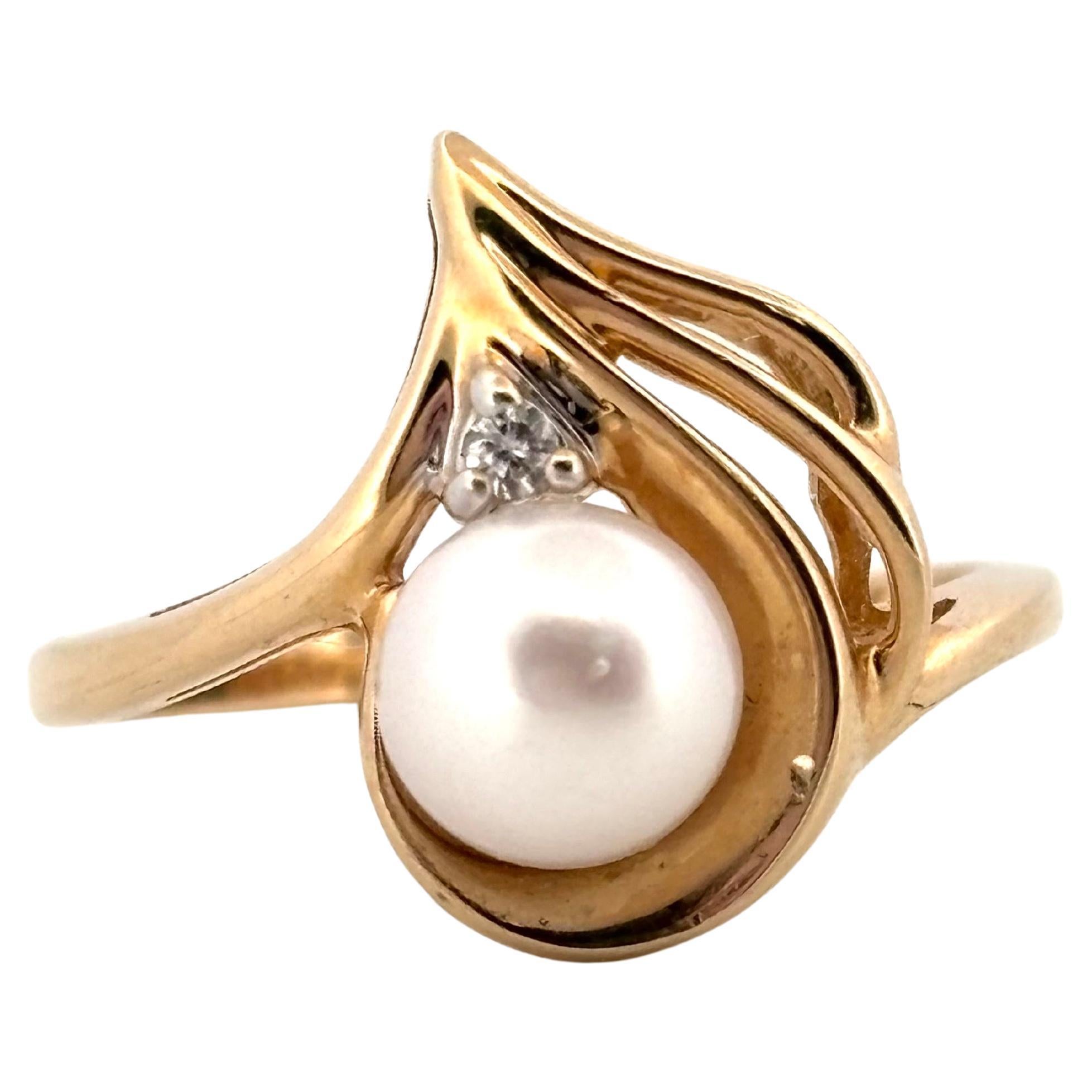 Bague en or jaune 14 carats perle d'eau douce 6,5 mm et diamant rond