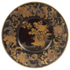 Antique Fine 17th Century Japanese Export Black and Gold Lacquered Pictorial-Style Dish