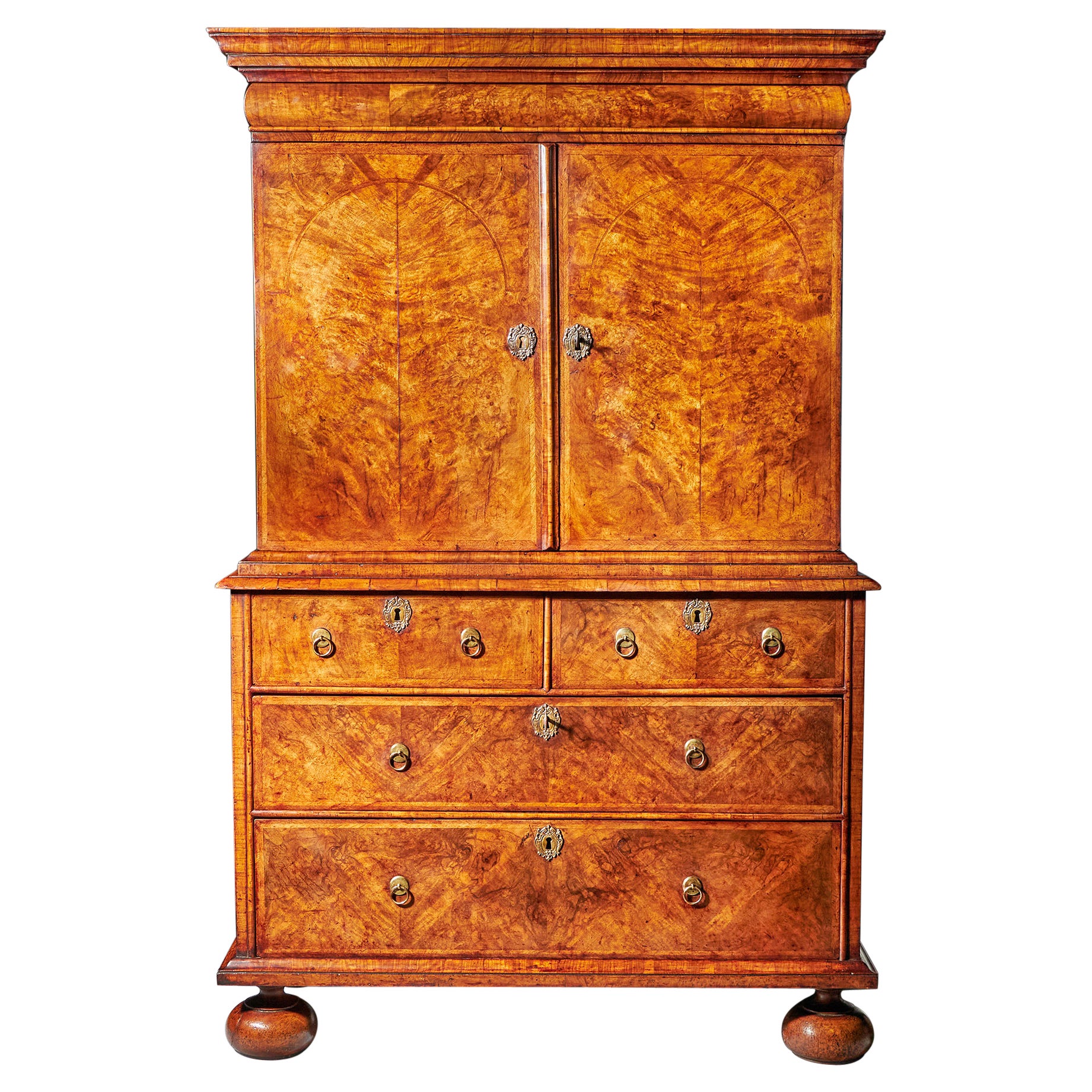 Fine 17th Century William and Mary Burl Walnut Cabinet on Chest, Circa 1690