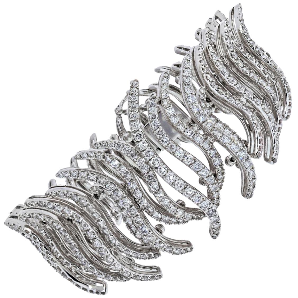 Fine 18 Karat White Gold Diamond Pave Sculpted Strips Bracelet For Sale