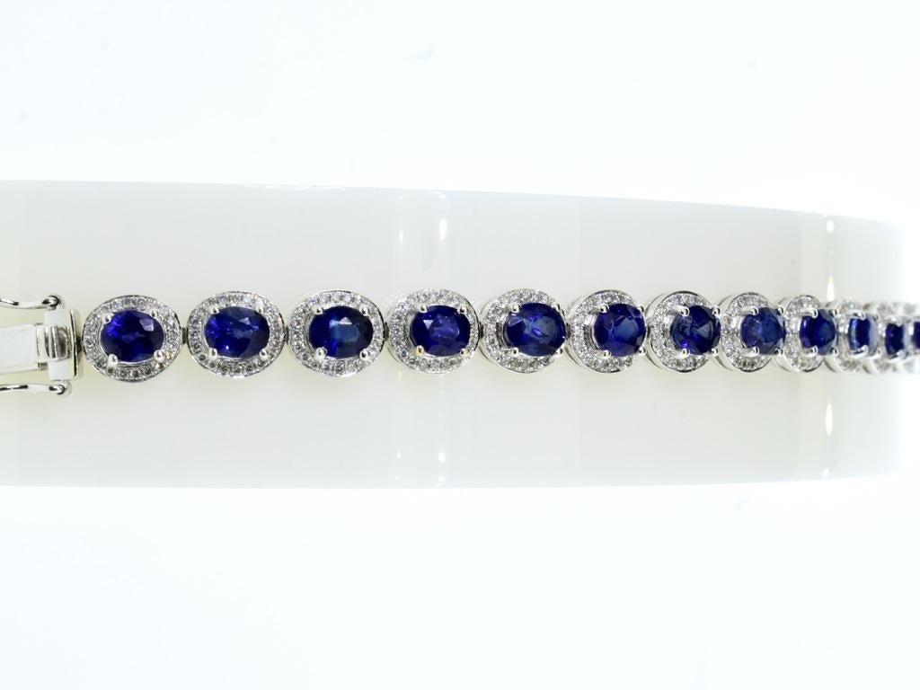 Bracelet contemporain en diamant, 2,25 cts, et saphir, 4,20 cts, 18K Unisexe en vente