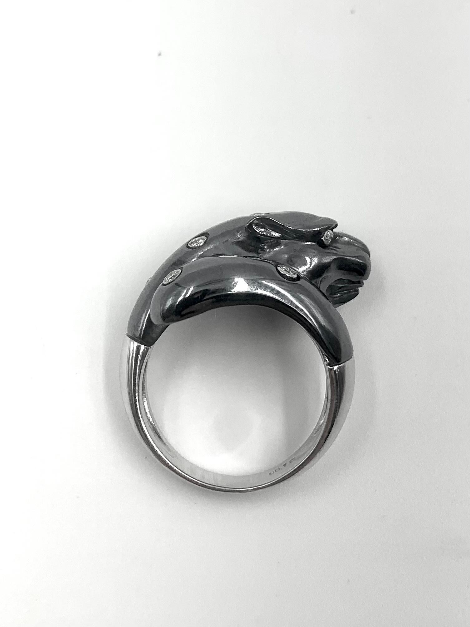 Estate Diamond 18K White Gold and Blackened Gold Panther Ring In Good Condition For Sale In New York, NY
