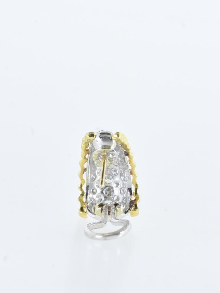 Boucles d'oreilles en or blanc et jaune 18 carats serties de 2,15 carats de diamants fins en vente 10