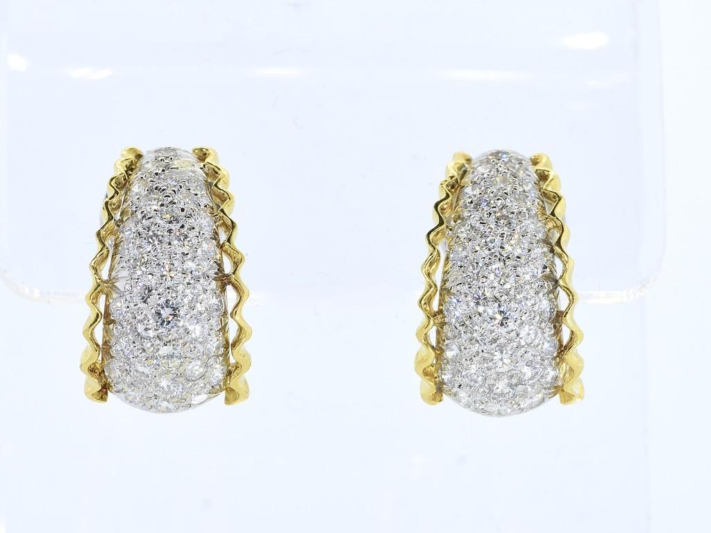 Boucles d'oreilles en or blanc et jaune 18 carats serties de 2,15 carats de diamants fins Unisexe en vente