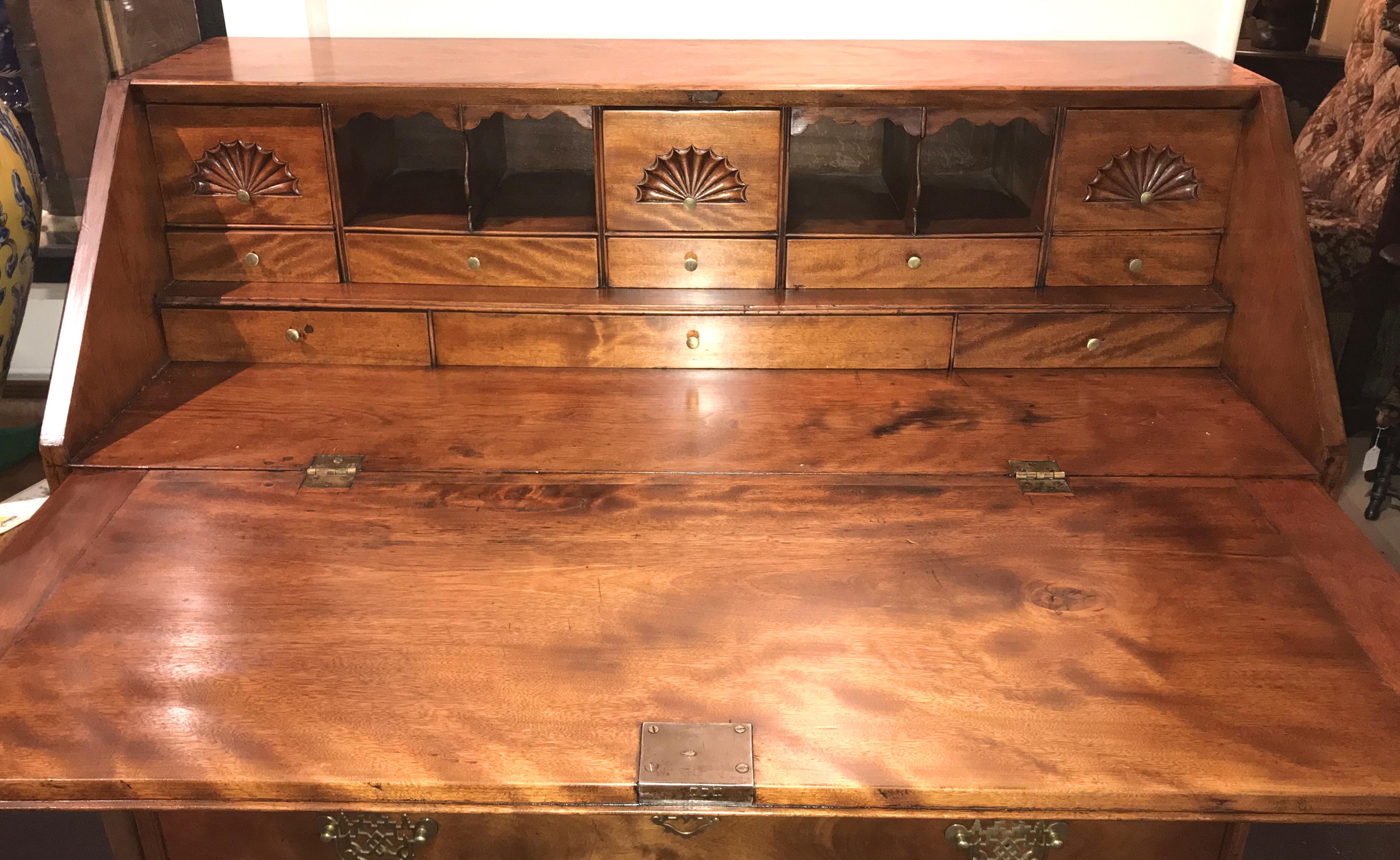 Fine 18th Century American Oxbow Desk in Flame Birch with Center Drop 9