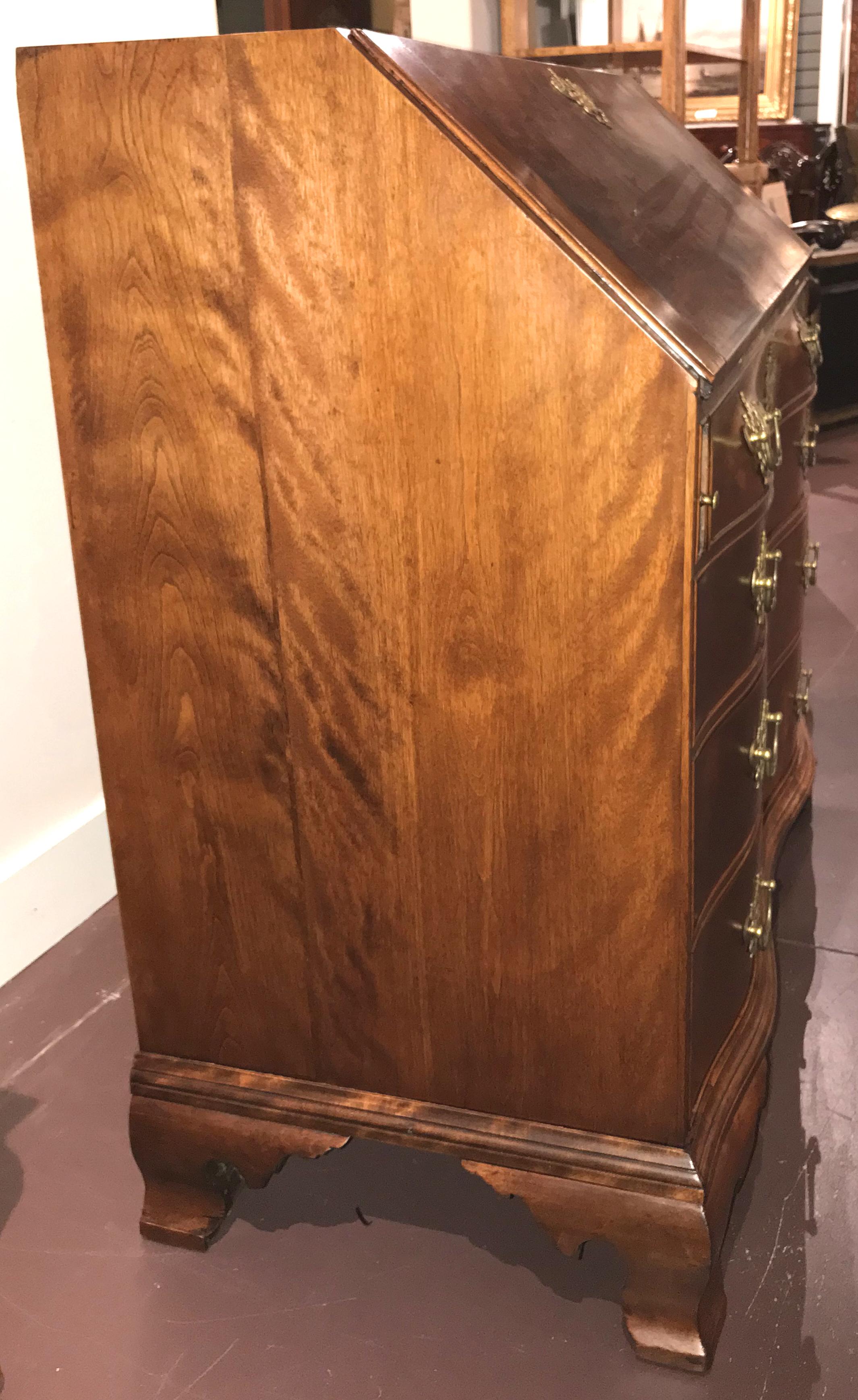 Brass Fine 18th Century American Oxbow Desk in Flame Birch with Center Drop