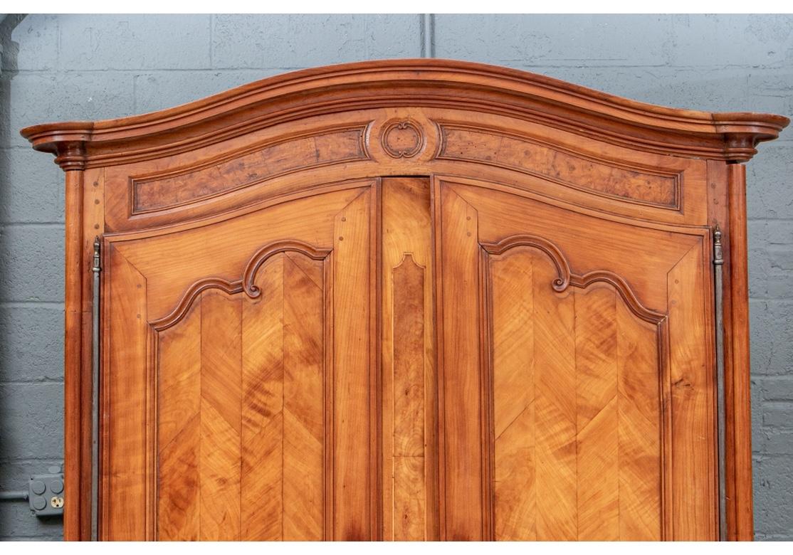 Fine 18th Century French Armoire In Good Condition In Bridgeport, CT