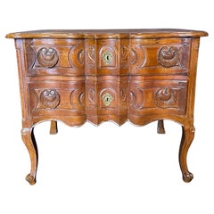 Fine 18th Century French Carved Walnut Louis XV Commode Dresser or Chest 