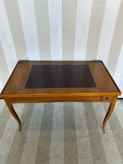 Fina Mesa de Juegos Francesa del Siglo XVIII con Escritorio de Tapa de Cuero Extraíble