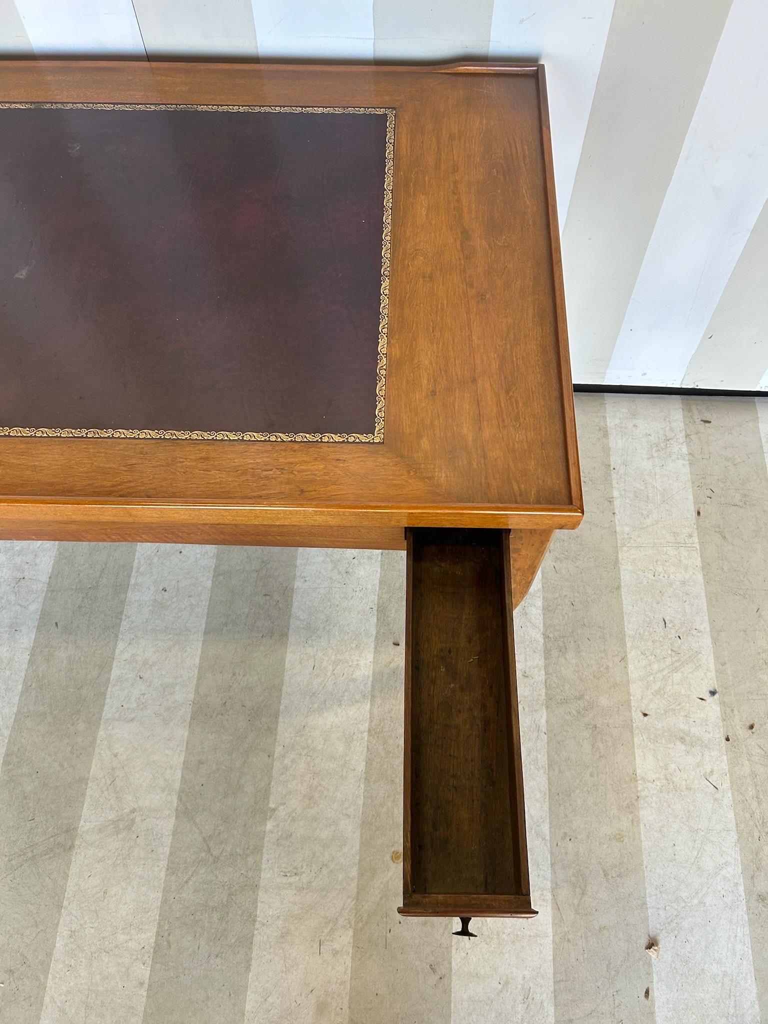 Fine 18th Century French Games Table with removable Leathertop Writing Desk For Sale 1