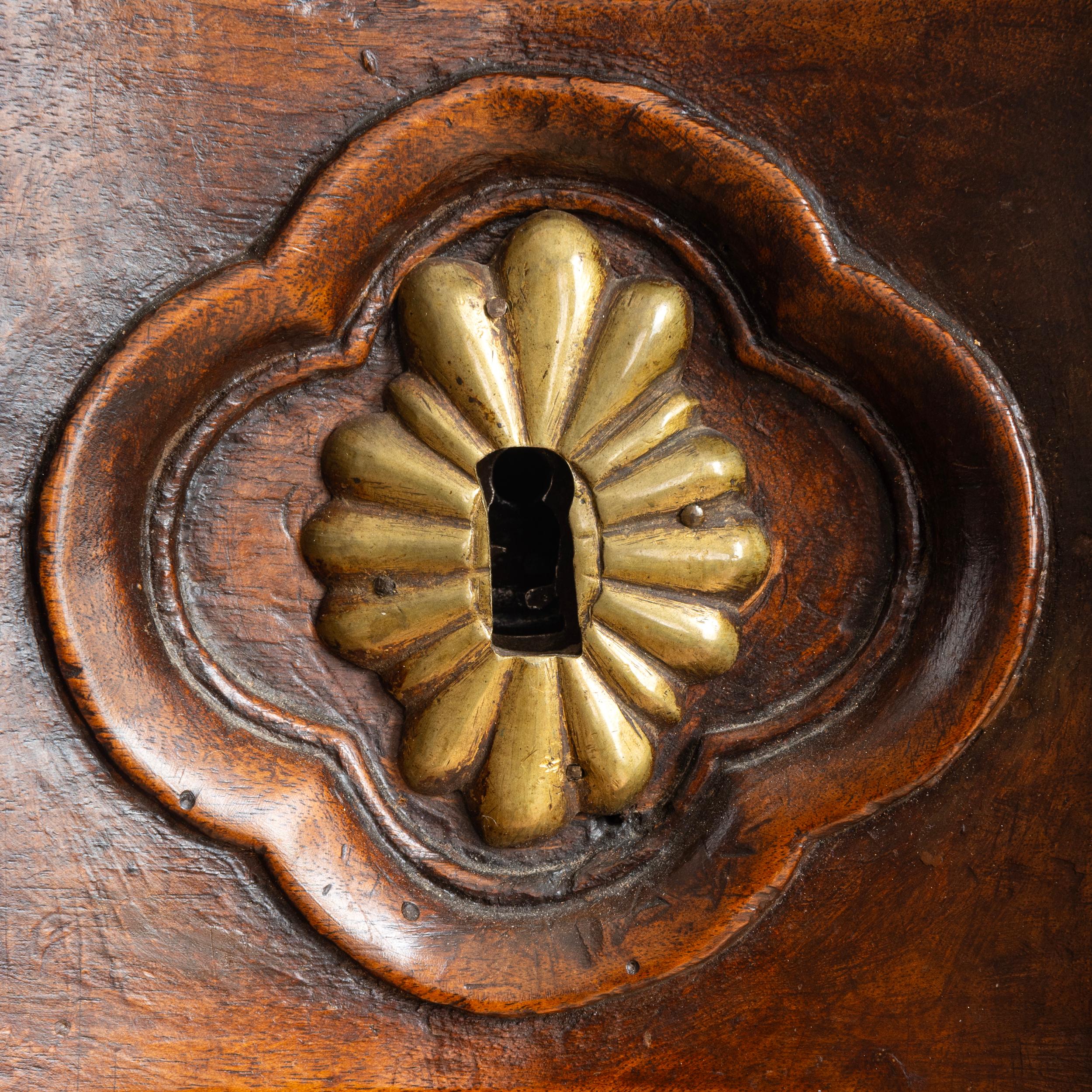 Francese Pregevole commode francese del XVIII secolo del periodo Régence in vendita