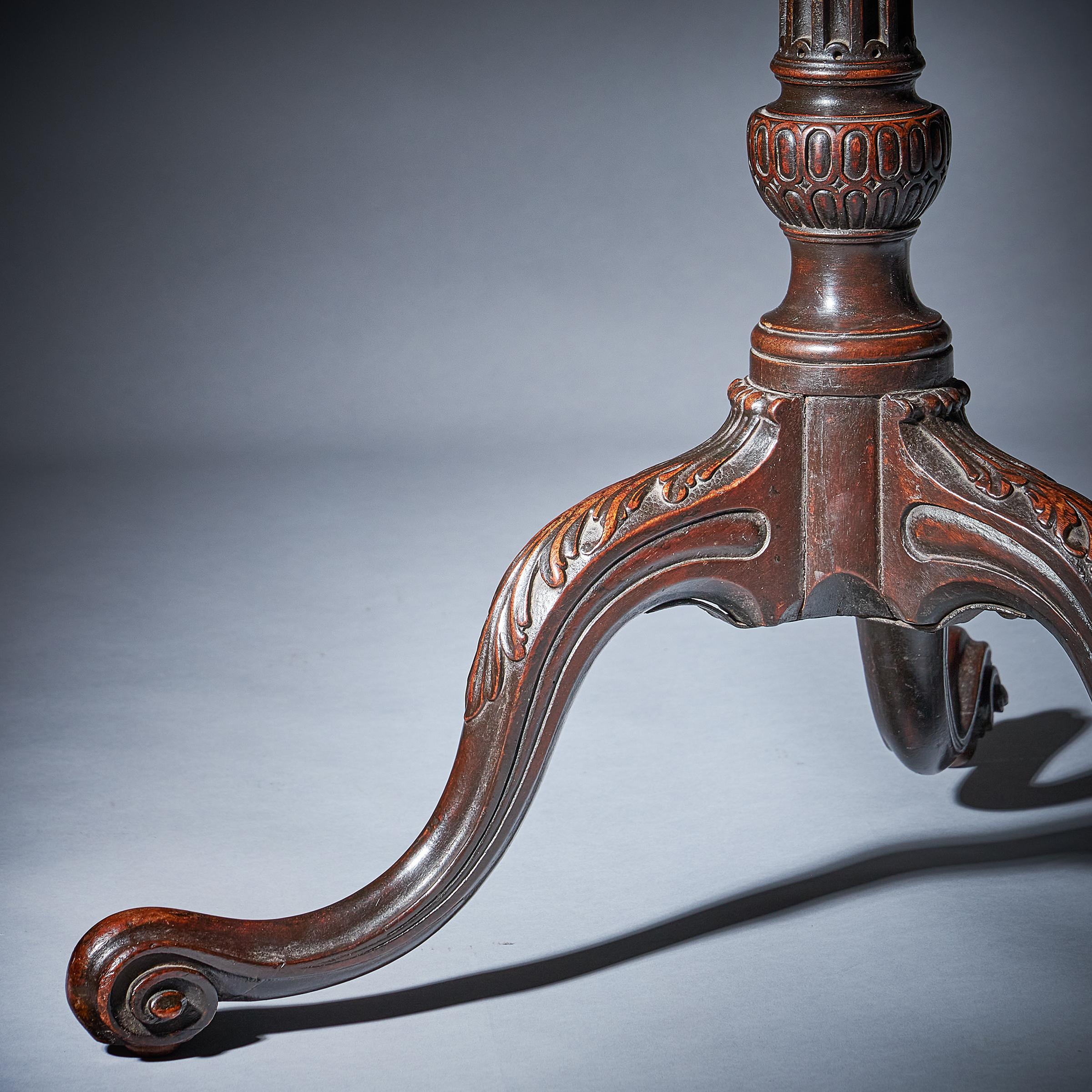 Fine 18th Century George III Chippendale Mahogany Pie-Crust Tripod Table 1