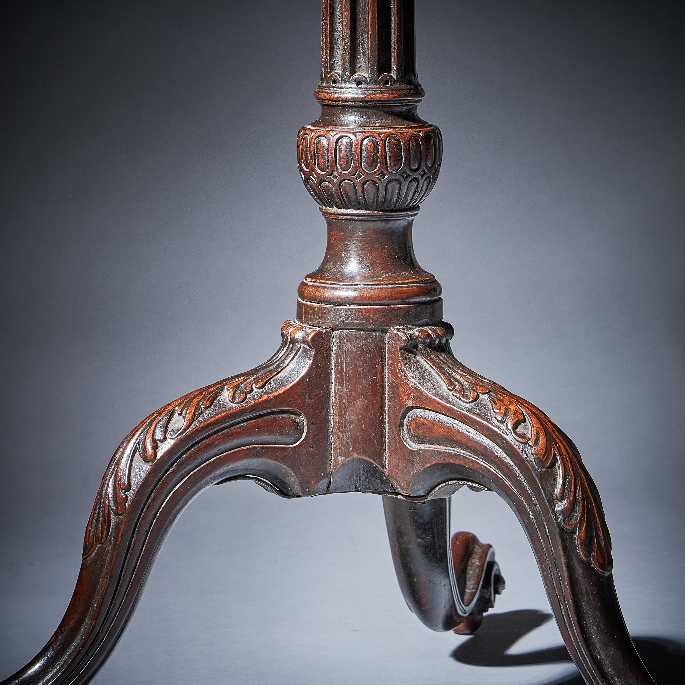 Fine 18th Century George III Chippendale Mahogany Pie-Crust Tripod Table 2
